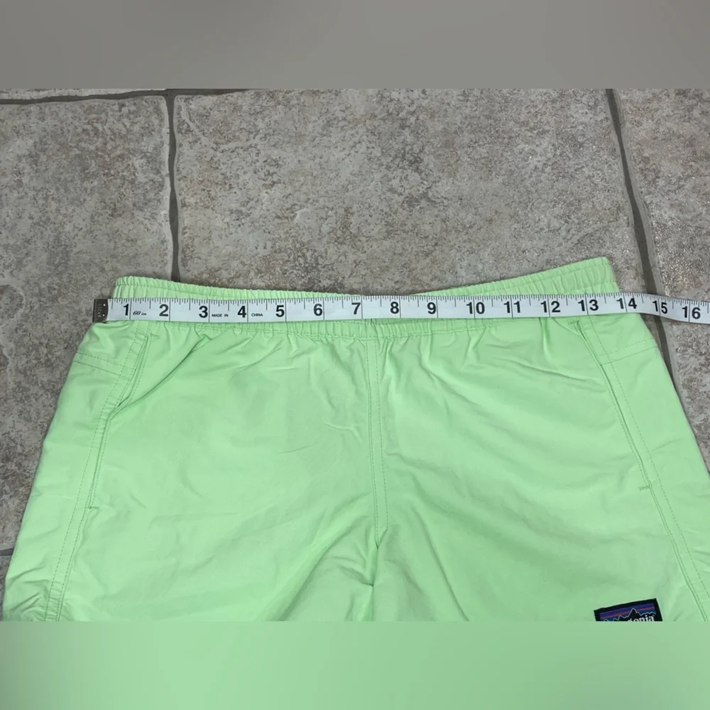 NWT Patagonia Salamander Green Kids Baggies Shorts 4” unlined